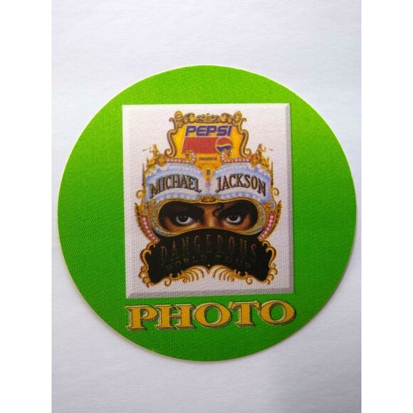 Michael Jackson Dangerous Backstage Pass Original Green Photo King Of Pop Rock - Picture 2 of 4